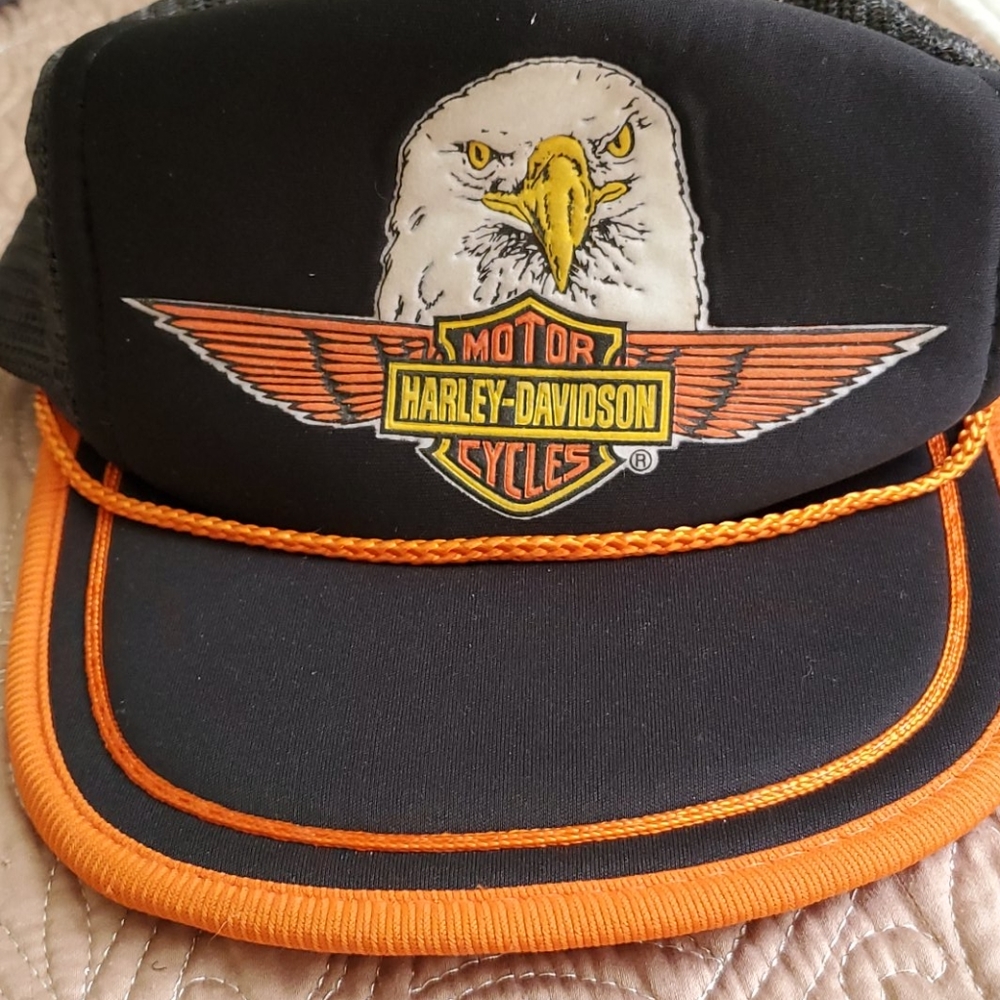 Vintage Harley Davidson trucker hat